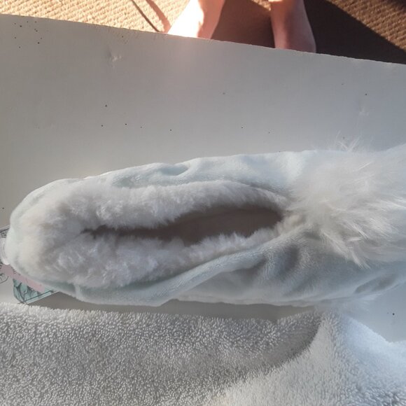 NWT Velvet Touch Slippers ladies (6/7.5) (s/m) light turquoise/white - Picture 4 of 5